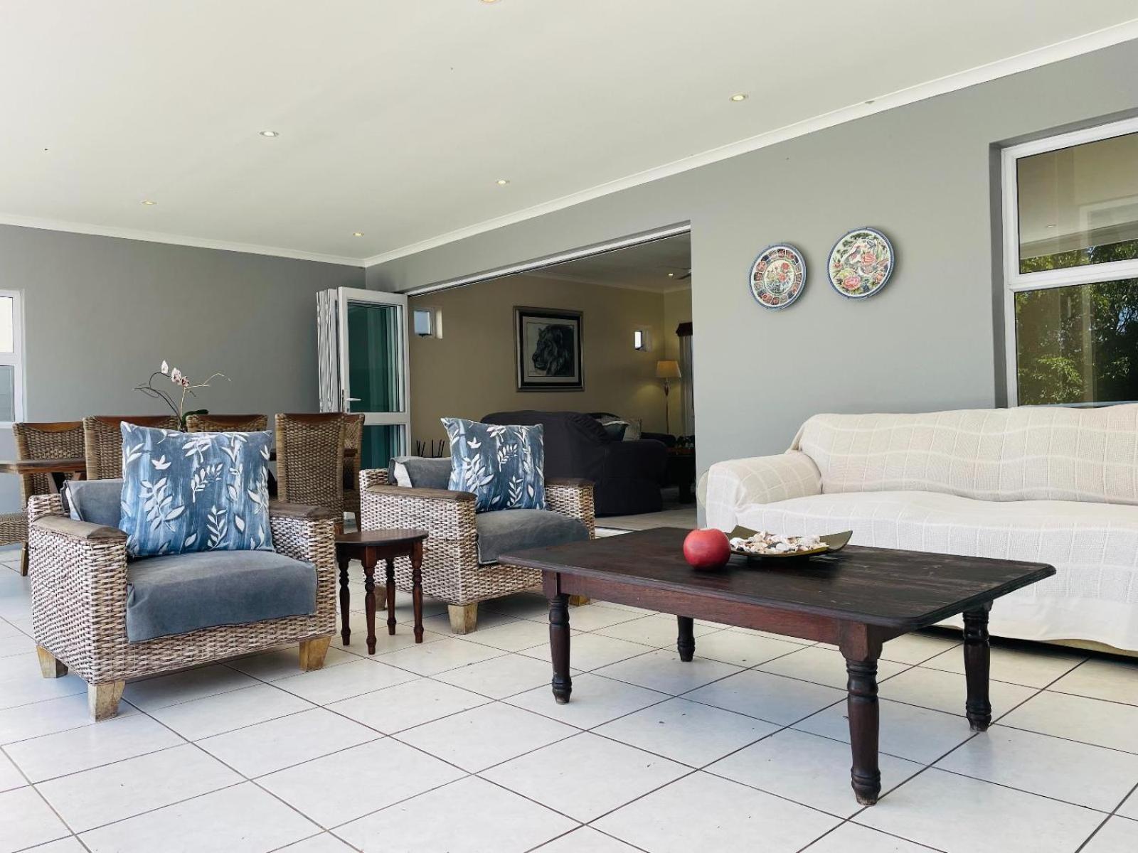 The Golf House 7 *