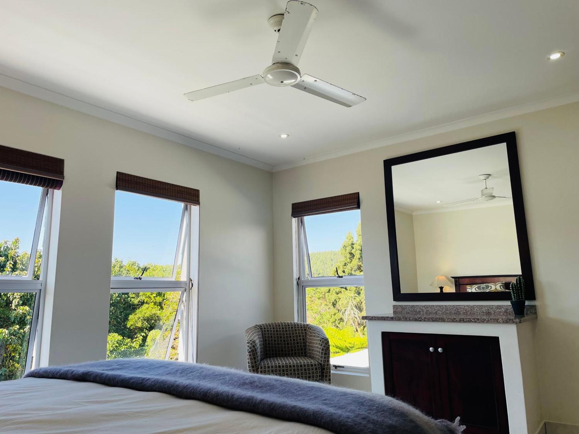 The Golf House 7 Villa Blythedale Beach